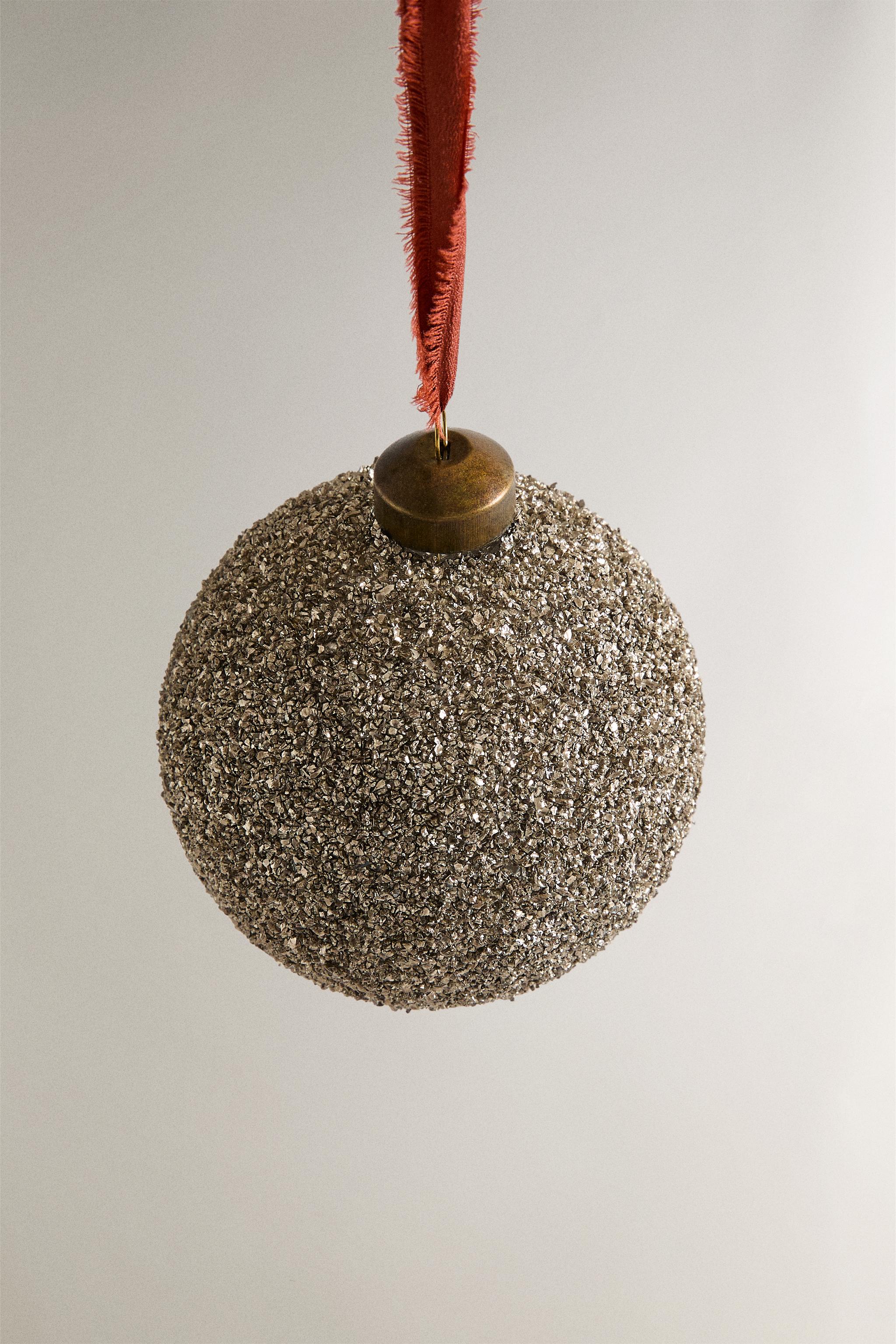 GLITTERY BALL CHRISTMAS TREE ORNAMENT